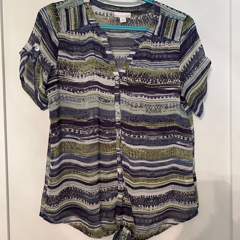 Lightweight Striped Button-Up Women's Top - Picture 1 of 6